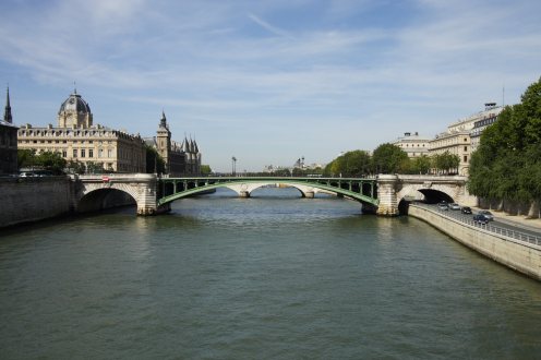 Pont_Notre-Dame_Paris_FRA_001